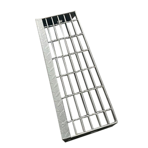Grille en acier d'escalier, marches d'escalier
